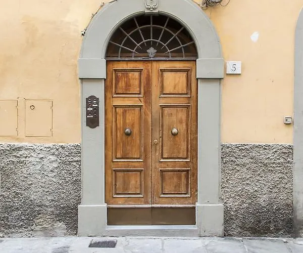 Santa Croce Апартаменты *